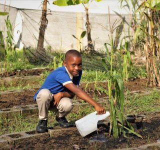 23 de agosto, 2019 - Planta purificadora de agua de lluvia en la escuela Mata Limón, en Monte Plata, República Dominicana, a través del programa Mesoamérica sin Hambre y AMEXCID.
Proyecto SCALL: Sistema de Captación de Agua Lluvia